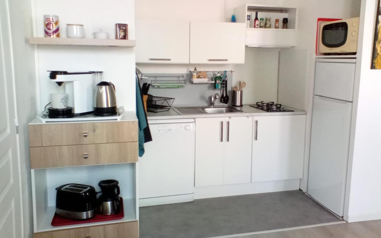 Les Bonbonieres D'Andrea Gavinies Pellegrin Apartman Bordeaux Kültér fotó